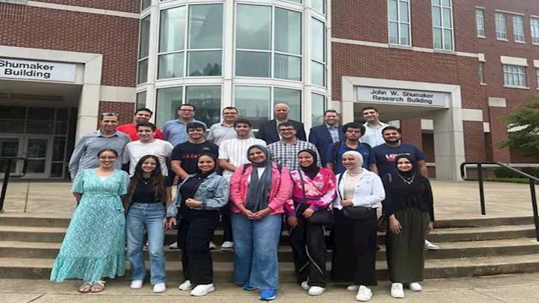 21 طالبًا مصريًا يشاركون في برنامج التدريب الصيفي بجامعة لويفيل الأمريكية