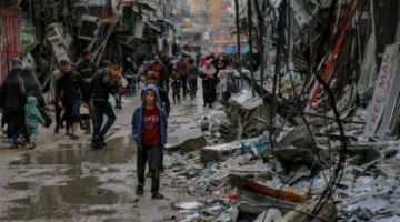استشهاد طفلة فلسطينية وموطن نتيجة قصف الاحتلال لمخيم النصيرات