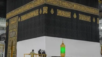 عاجل.. الكعبة المشرفة تتلقى ثوبها الجديد