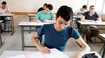 عاجل.. طلاب الصف الثالث الثانوي يتقدمون اليوم لامتحان الفيزياء للفرع العلمي وتاريخ للفرع الأدبي.