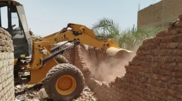 حملة واسعة لإزالة التعديات على أراضي الدولة حول منطقة قلعة قايتباي بالإسكندرية