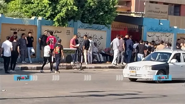 طالبات الثانوية العامة يصلن مبكرًا إلى لجان الامتحانات في الغربية طالبات الثانوية العامة يصلن مبكرًا إلى لجان الامتحانات في الغربية