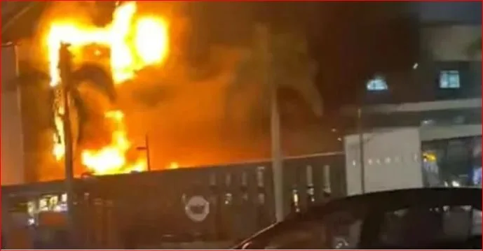 اندلاع حريق في فيلا بمدينة 6 أكتوبر والجهات القضائية تتولى التحقيق اندلاع حريق في فيلا بمدينة 6 أكتوبر والجهات القضائية تتولى التحقيق