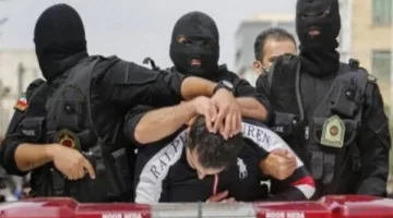 السلطات الإيرانية تحتجز 26 فرداً على الأقل بتهمة التجسس لصالح إسرائيل في محافظة خوزستان جنوب البلاد.