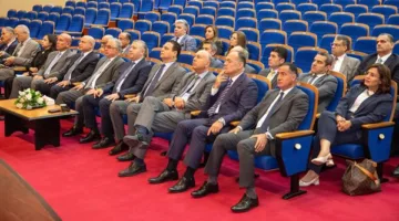 رئيس الهيئة الاقتصادية لقناة السويس يلتقي بوفد من الدبلوماسيين المصريين لتعزيز الترويج للاستثمار على الصعيد الدولي