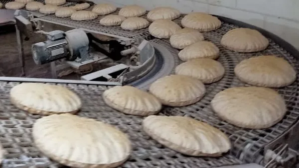إحباط بيع 5 أطنان من الدقيق المدعوم في السوق السوداء إحباط بيع 5 أطنان من الدقيق المدعوم في السوق السوداء