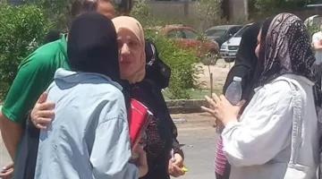 تاريخ الأدب ينتظر.. آراء الطلاب حول امتحان الفيزياء واحتجاجات على نقص المراوح في لجان الثانوية بالإسماعيلية
