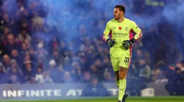 إيدرسون يعلن استمراره مع مانشستر سيتي