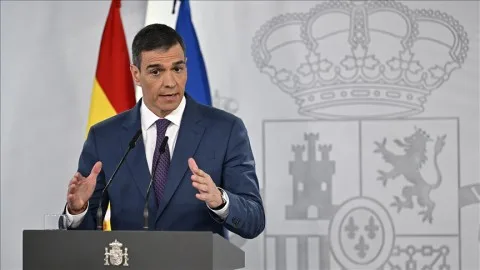 رئيس الوزراء الإسباني: غزة تعاني من “إبادة جماعية” رئيس الوزراء الإسباني: غزة تعاني من “إبادة جماعية”