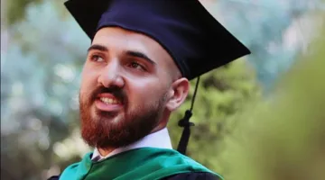 ابن بلدة عيترون، محمد فريد عواضة، يحصل على شهادة البكالوريوس في تخصص التربية البدنية والرياضة.