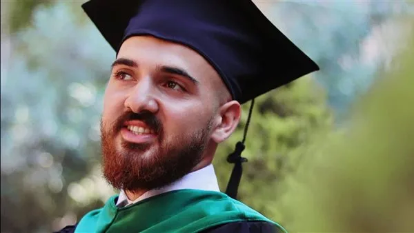 ابن بلدة عيترون، محمد فريد عواضة، يحصل على شهادة البكالوريوس في تخصص التربية البدنية والرياضة. ابن بلدة عيترون، محمد فريد عواضة، يحصل على شهادة البكالوريوس في تخصص التربية البدنية والرياضة.
