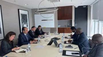 وزير الأعمال يتناول فرص التعاون مع وزيري السياحة والإسكان ورئيس الصندوق السيادي في أنغولا
