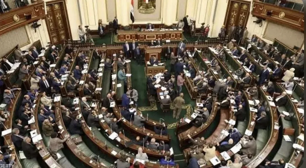 المرأة في البرلمان: إنجازات رائدة وطموحات واسعة في انتخابات 2025 المرأة في البرلمان: إنجازات رائدة وطموحات واسعة في انتخابات 2025