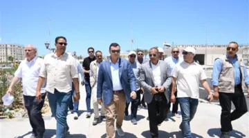 وزير الإسكان يزور جسر C19 والمدينة التراثية والمناطق الساحلية في مدينة العلمين الجديدة