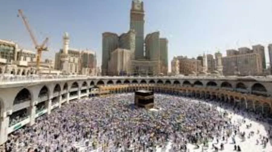 السعودية تُعدّ أكثر من ألف مسجد في مكة المكرمة لاستقبال موسم العمرة