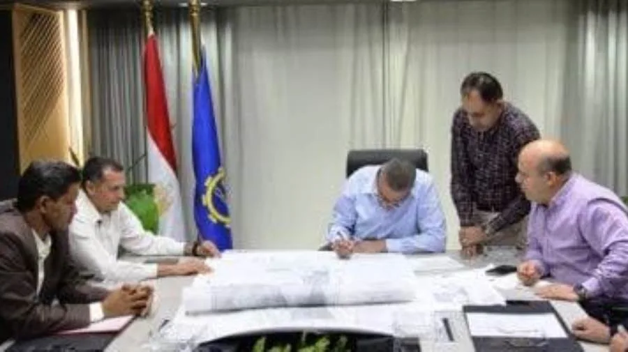 محافظ أسوان يوافق على تحديث الخرائط الاستراتيجية لخمس مدن