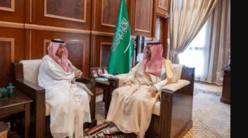 نائب أمير حائل يلتقي بالمدير العام لشركة المياه الوطنية في المنطقة