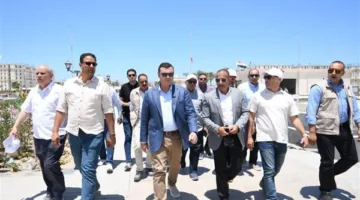 وزير الإسكان يزور المدينة التراثية ومنطقة الشاطئ في العلمين الجديدة