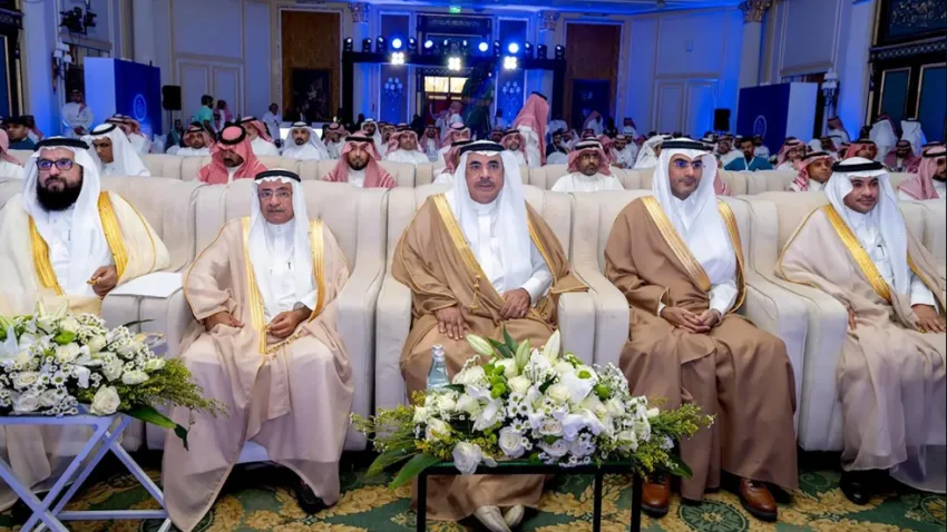 أمين المنطقة الشرقية ي inaugurates a food safety seminar with the participation of experts and specialists. أمين المنطقة الشرقية ي inaugurates a food safety seminar with the participation of experts and specialists.