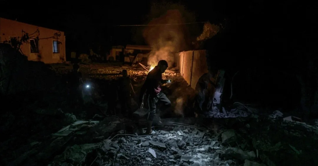 استشهاد 8 فلسطينيين وجرح العشرات جراء غارات الاحتلال على مناطق متفرقة في غزة استشهاد 8 فلسطينيين وجرح العشرات جراء غارات الاحتلال على مناطق متفرقة في غزة