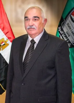 مسيرة مثيرة: من هو المستشار حسين مدكور، رئيس قضايا الدولة؟ مسيرة مثيرة: من هو المستشار حسين مدكور، رئيس قضايا الدولة؟