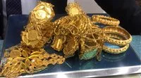 عاجل| مستشار وزير التموين ينبه: شراء الذهب عبر الإنترنت خدعة.. والأسعار ما تزال في ارتفاع.