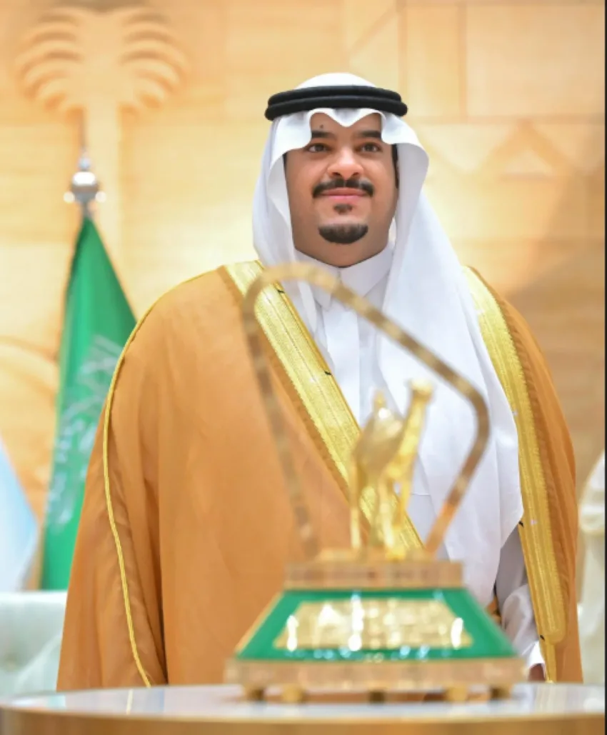 نائب أمير الرياض يشرف على احتفال تكريم الفائزين في النسخة التاسعة لمهرجان الملك عبدالعزيز للإبل نائب أمير الرياض يشرف على احتفال تكريم الفائزين في النسخة التاسعة لمهرجان الملك عبدالعزيز للإبل