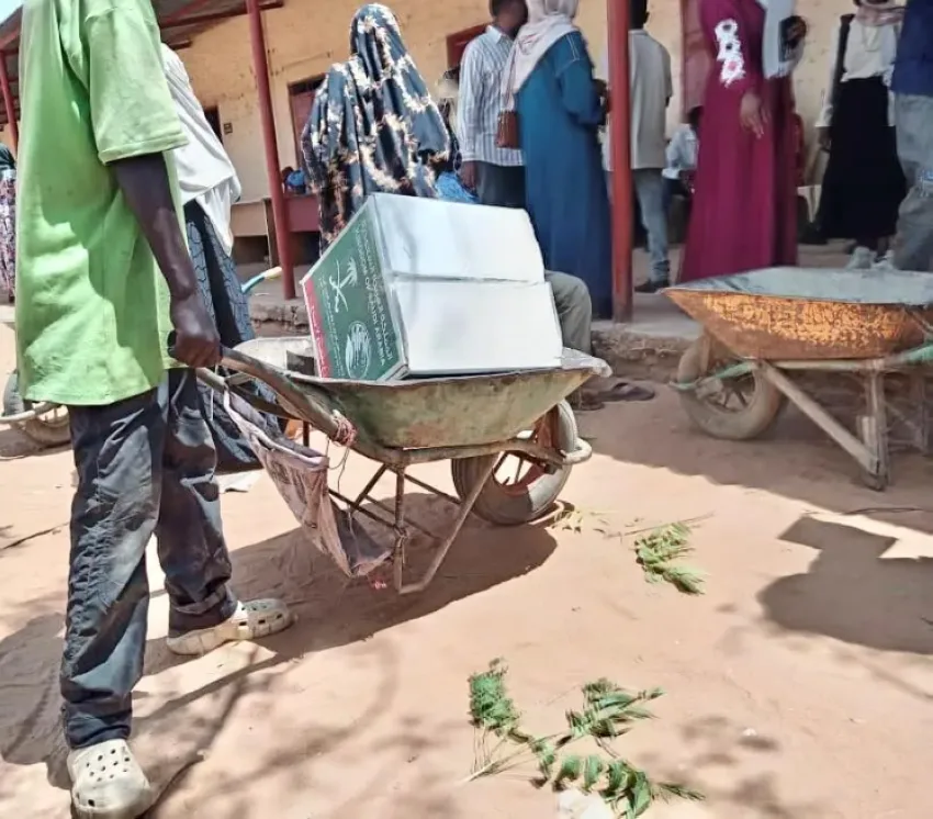 سلمان للإغاثة يقدم (1,100) حصة غذائية في ولاية شمال كردفان بالسودان