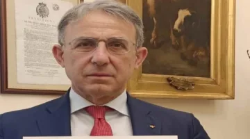نائب رئيس مجلس النواب الإيطالي يطالب بدعم ترشيح الأطفال الفلسطينيين لجائزة نوبل للسلام