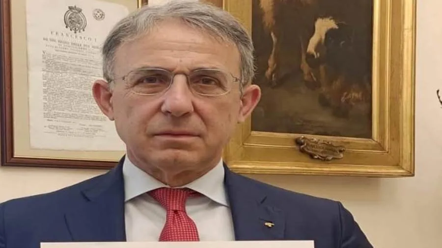 نائب رئيس مجلس النواب الإيطالي يطالب بدعم ترشيح الأطفال الفلسطينيين لجائزة نوبل للسلام