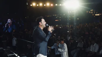 مصطفى قمر يبدع في حفلة الهرم مع حضور مي فاروق وزوجها.