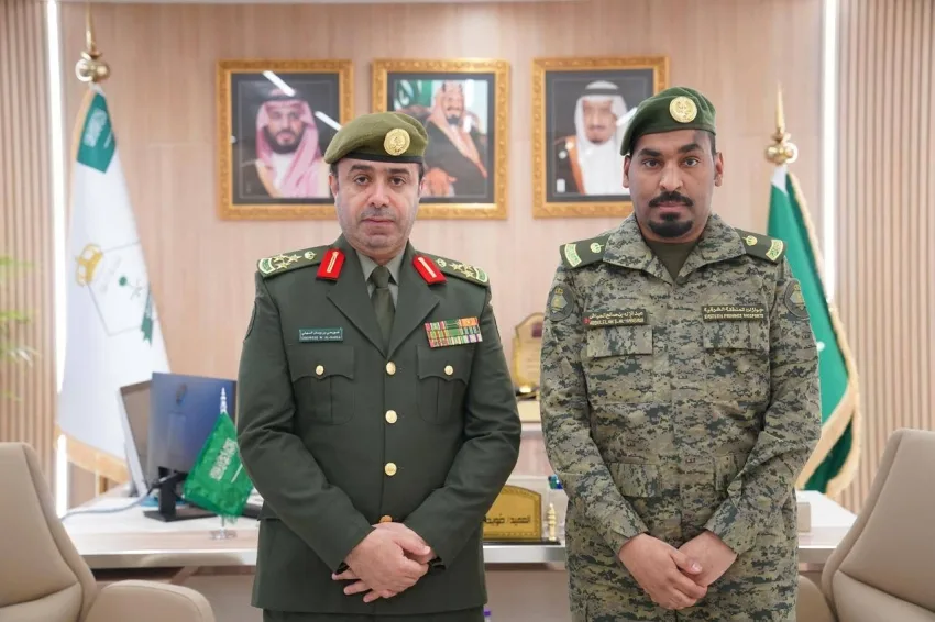 مدير جوازات المنطقة الشرقية يكرم الحبّاش بترقيته إلى رتبة رائد مدير جوازات المنطقة الشرقية يكرم الحبّاش بترقيته إلى رتبة رائد