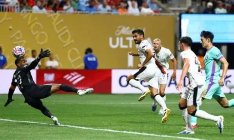 مانشستر سيتي يحقق انتصاراً ساحقاً على يوفنتوس في بطولة كأس العالم للأندية مانشستر سيتي يحقق انتصاراً ساحقاً على يوفنتوس في بطولة كأس العالم للأندية