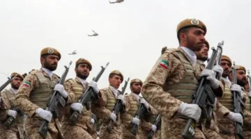 قائد الجيش الإيراني يثمن جهود الشعب البطل والمجاهدين المخلصين في القوات المسلحة