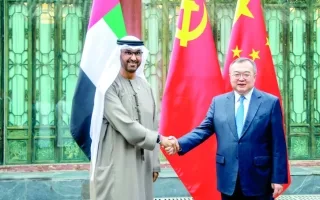 الإمارات والصين تناقشان سبل التعاون في مجالات الصناعة والطاقة والبنية التحتية