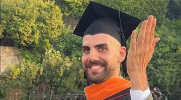 تهنئة للشاب عدنان حسان كريك من بلدة صريفا بمناسبة حصوله على شهادة الماجستير في تخصص التمريض السريري لطب البالغين والمسنين.