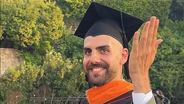 تهنئة للشاب عدنان حسان كريك من بلدة صريفا بمناسبة حصوله على شهادة الماجستير في تخصص التمريض السريري لطب البالغين والمسنين.