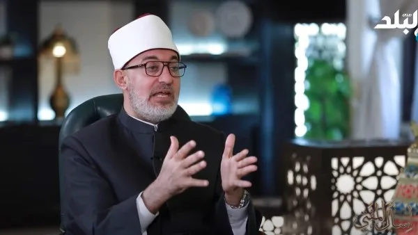 هل يمكن اعتبار المسح بالمناديل المبللة بديلاً عن الوضوء؟ الفتوى تحسم الجدل.