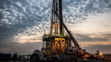 أسعار النفط تسير نحو تسجيل خسائر أسبوعية مع تراجع مخاوف إمدادات الشرق الأوسط.
