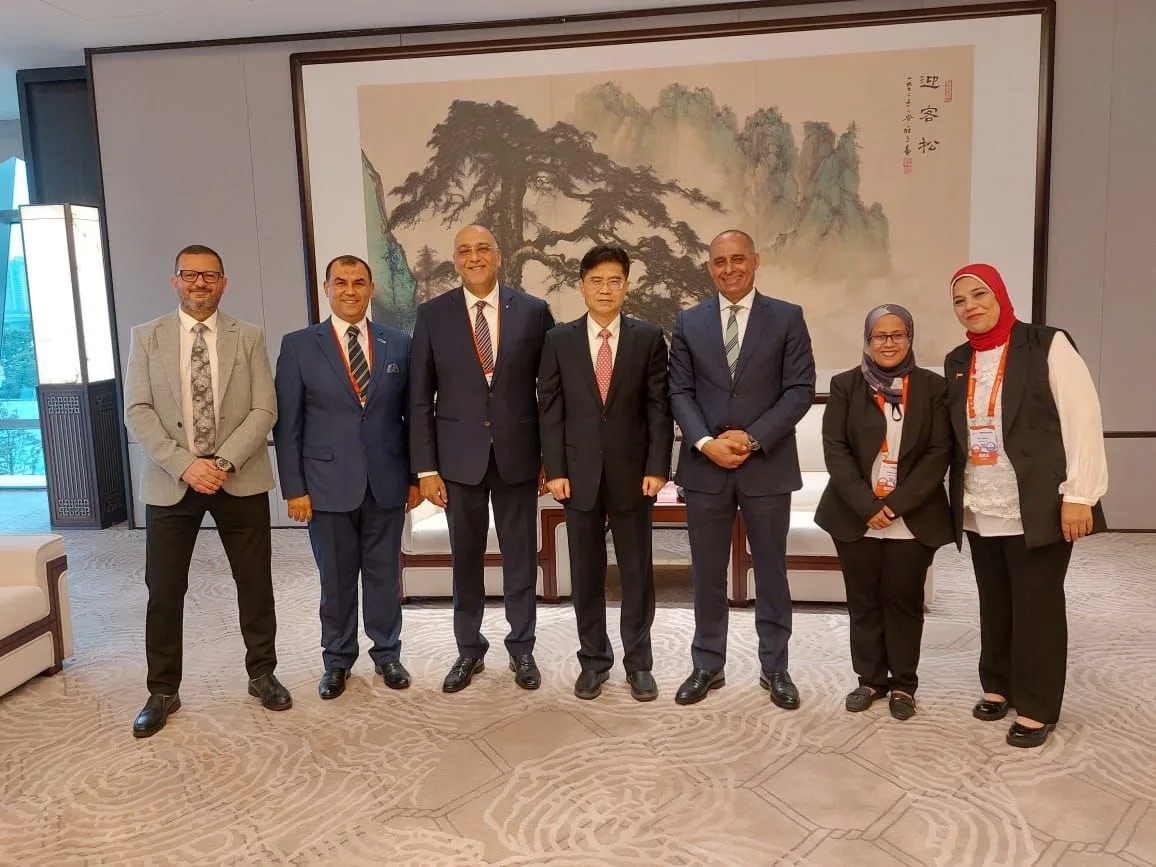 رئيس جهاز تنمية المشروعات يناقش مع الجهات الصينية تعزيز التعاون الاقتصادي