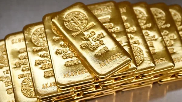 الذهب يستعيد عافيته: بين تقلبات الأسواق وتوقعات ارتفاع الأسعار إلى 3800 دولار للأونصة… هل، آن أوان الشراء؟ الذهب يستعيد عافيته: بين تقلبات الأسواق وتوقعات ارتفاع الأسعار إلى 3800 دولار للأونصة… هل، آن أوان الشراء؟