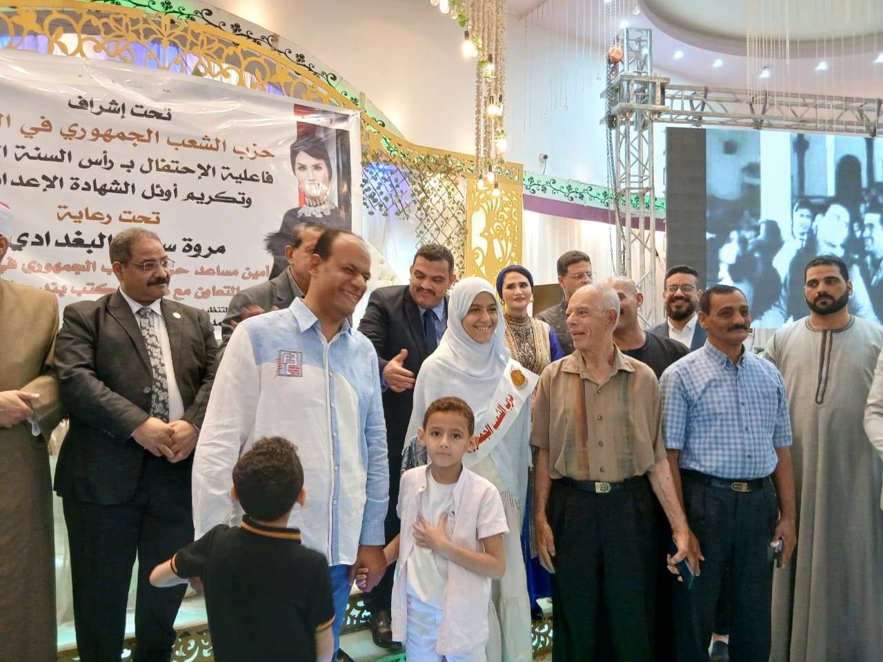 تكريم أوائل الشهادة الإعدادية