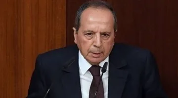 اللواء السيد يعبّر عن استيائه من هيمنة المظاهر والسطحية في إدارة البلاد