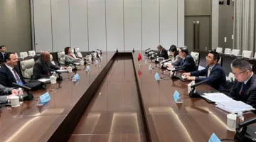 عصمت: تعاوننا مع الشركاء الصينيين في مجال التكنولوجيا الكهربائية يعزز من تحول مصر إلى مركز إقليمي للطاقة.