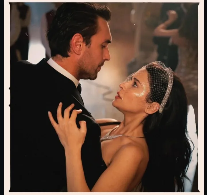 مسلسل الغرفة المزدوجة، الحلقة 6: خطوبة نيلوفر وكان مسلسل الغرفة المزدوجة، الحلقة 6: خطوبة نيلوفر وكان