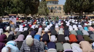 45 ألف شخص يشاركون في صلاة الجمعة في المسجد الأقصى