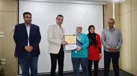 محافظ السويس يكرم المتفوقين في الشهادة الإعدادية العامة والأزهرية تقديراً لإنجازاتهم.