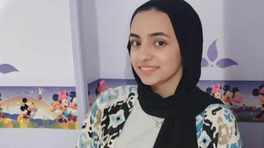 سارة رضا بهنسي: المتفوقة الأولى في الشهادة الإعدادية بمحافظة البحر الأحمر وتدهش الجميع. سارة رضا بهنسي: المتفوقة الأولى في الشهادة الإعدادية بمحافظة البحر الأحمر وتدهش الجميع.