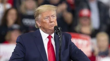 ترامب يهدد بتنفيذ ضربات على إيران مجددًا إذا استمرت في تخصيب اليورانيوم ويصف خامنئي بأنه “هُزم بشكل ذريع”.
