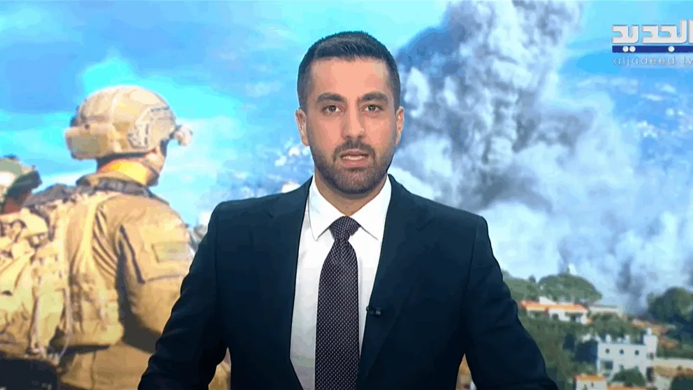 حزام ناري يحيط بتلال النبطية (مقدمة الأخبار المسائية) حزام ناري يحيط بتلال النبطية (مقدمة الأخبار المسائية)